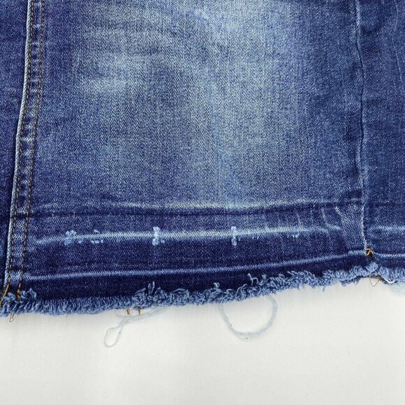 Kancan Sz 1 (24) Denim Frayed Hem Mini Skirt Style: KC6062D - Picture 4 of 7